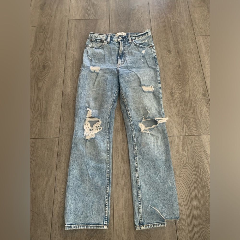 Abercrombie & Fitch ultra high rise ankle straight jeans in good condition